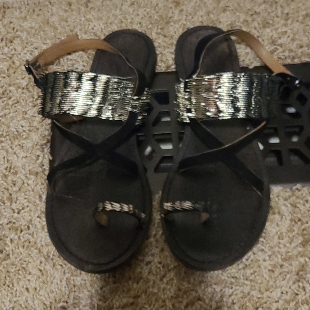 Free bird sandals